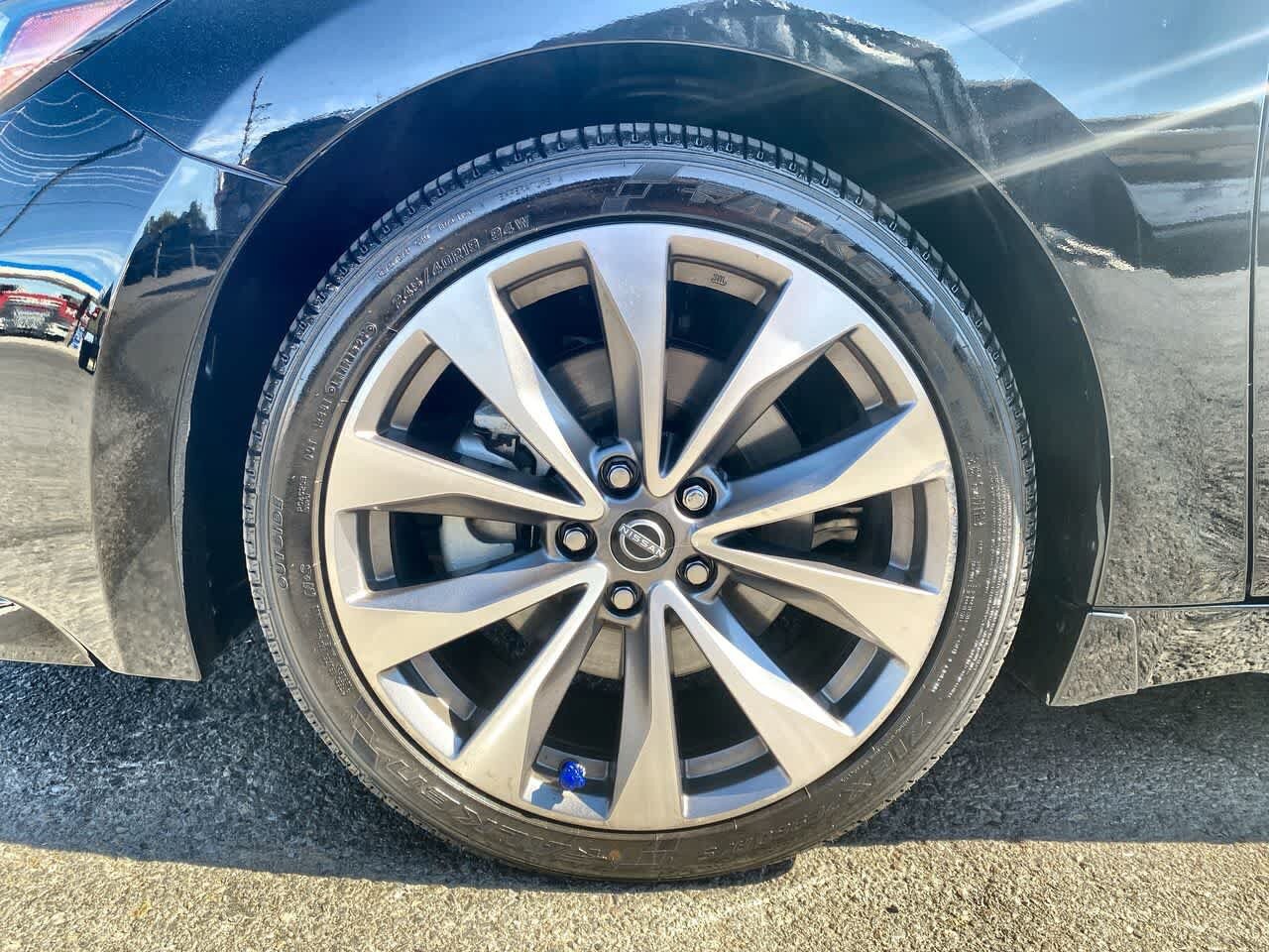 Used 2023 Nissan Maxima Platinum w/ Sport Mat Group FWD image 10