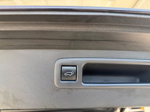Used 2022 Toyota Highlander XSE FWD image 33