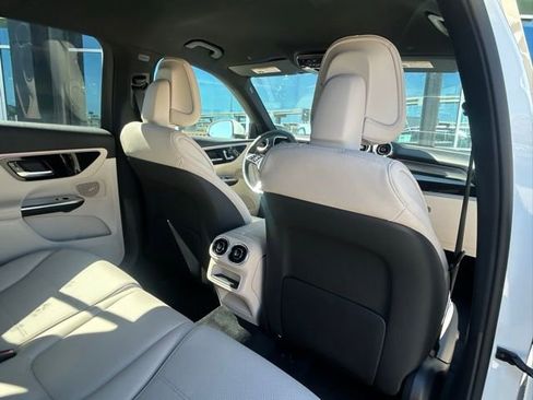 Used 2025 Mercedes-Benz GLC 300 image 34