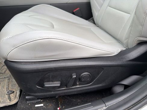 Certified 2022 Hyundai Elantra Limited image 15