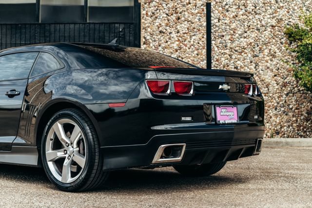 Used 2010 Chevrolet Camaro SS w/ LPO, Ground Effects Package RWD image 33