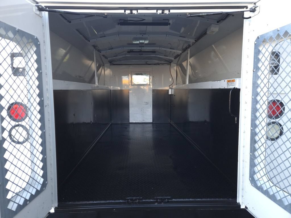 Used 2015 GMC Savana 3500 RWD image 11