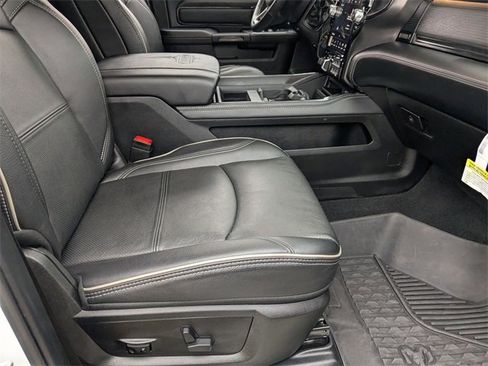 Used 2024 RAM 3500 Limited image 32