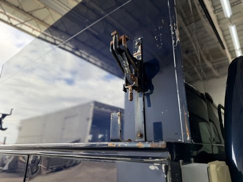 Used 2011 Ford F550 4x4 SuperCab Super Duty w/ PWR Equipment Group image 13