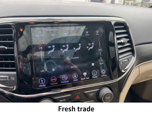 Used 2020 Jeep Grand Cherokee Limited w/ Luxury Group II image 15