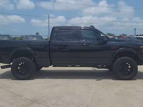 Used 2025 RAM 2500 Laramie w/ Night Edition AWD/4WD image 9