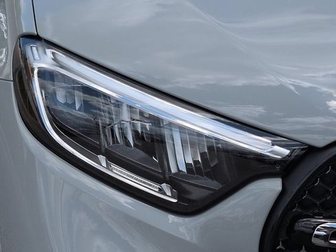New 2026 Mercedes-Benz GLC 300 image 10