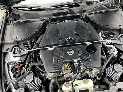 Used 2024 Nissan Z Performance w/ Floor Mat Package RWD image 27