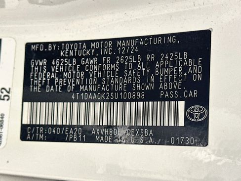 Used 2025 Toyota Camry SE FWD image 12