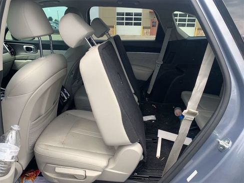 Used 2023 Kia Sorento SX AWD/4WD image 11