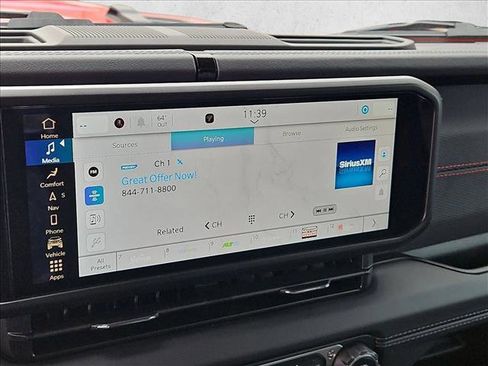 Used 2025 Jeep Wrangler Rubicon w/ Technology Group image 20