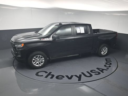 Used 2024 Chevrolet Silverado 1500 RST w/ Z71 Off-Road Package AWD/4WD image 30