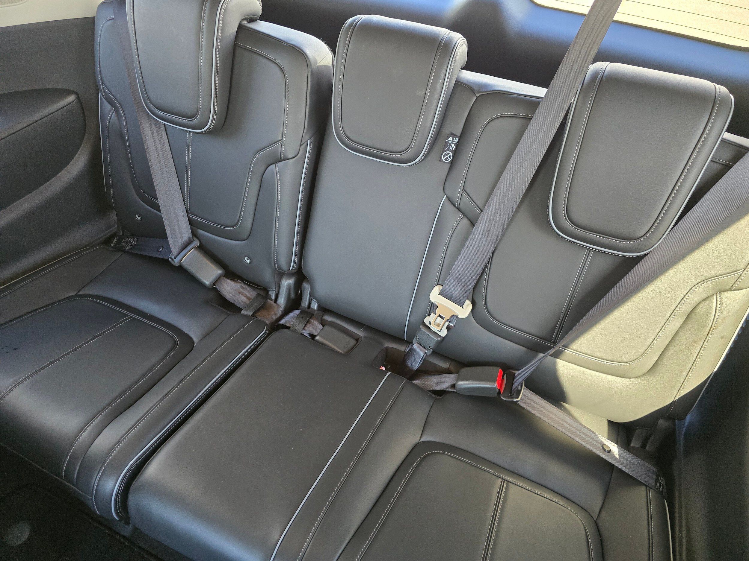 Used 2025 INFINITI QX80 Sensory AWD/4WD image 13