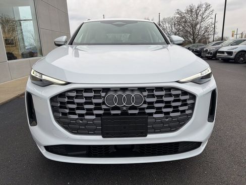 Certified 2025 Audi Q5 Prestige image 7