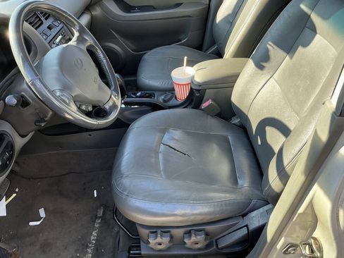 Used 2004 Hyundai Santa Fe GLS image 17