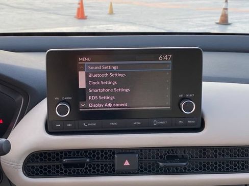 Used 2024 Honda HR-V LX image 17