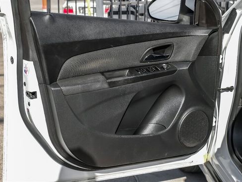 Used 2013 Chevrolet Cruze Eco image 34