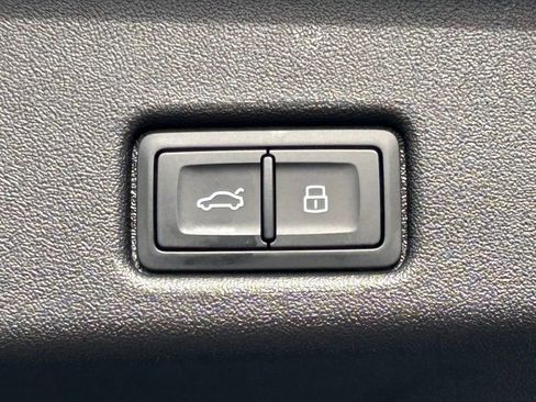 New 2025 Audi SQ5 Premium Plus image 65