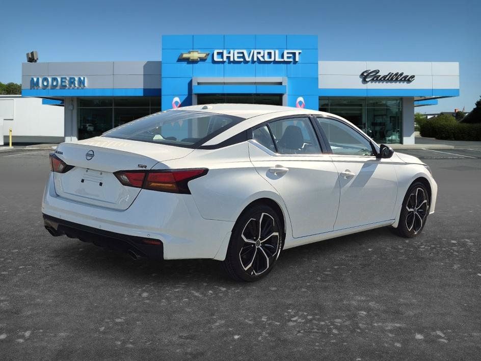 Used 2025 Nissan Altima 2.5 SR FWD image 5