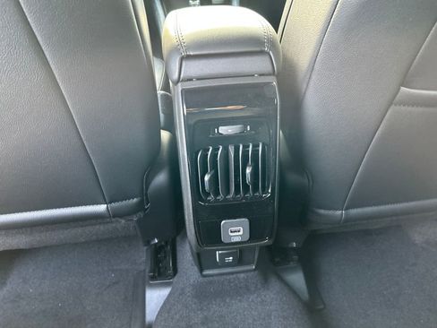 New 2026 Jeep Compass Latitude image 24