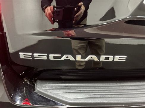 Certified 2021 Cadillac Escalade ESV Premium Luxury image 32