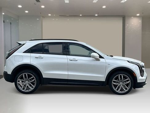 Used 2020 Cadillac XT4 Sport w/ Driver Awareness Package FWD image 5