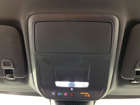 Used 2025 Chevrolet Equinox LT image 32