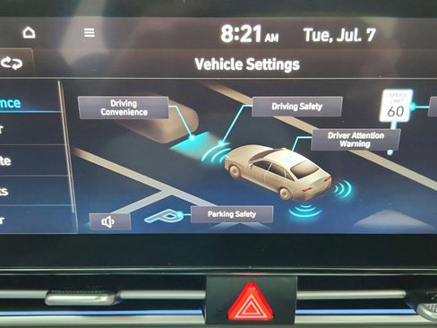 Used 2025 Hyundai Elantra SEL FWD image 37
