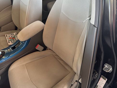 Used 2011 Nissan Leaf SL image 16