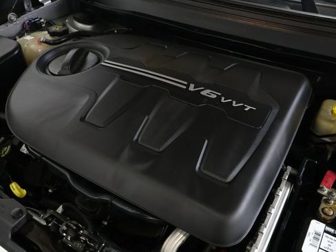 Used 2016 Jeep Cherokee Latitude image 24