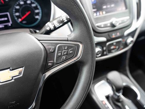 Used 2024 Chevrolet Equinox LS w/ Driver Confidence II Package FWD image 16