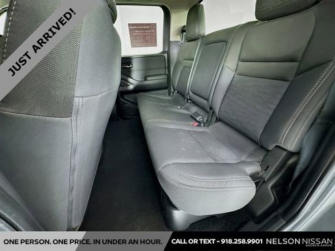 Used 2024 Nissan Frontier SV w/ Technology Package RWD image 22
