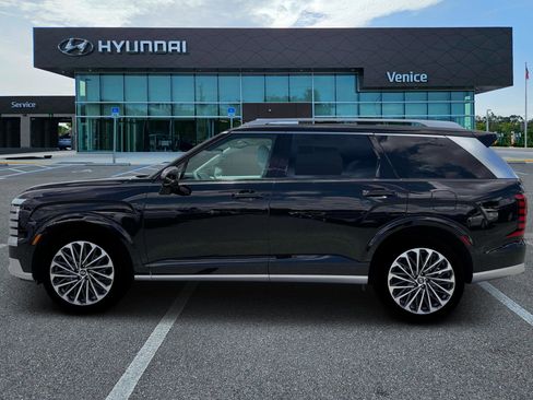 New 2026 Hyundai Palisade Calligraphy FWD image 3