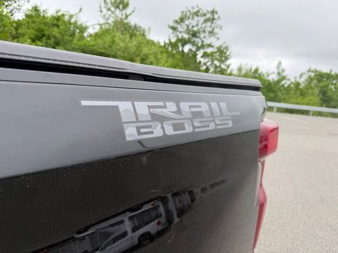 Used 2026 Chevrolet Silverado 1500 LT Trail Boss w/ LT Trail Boss Premium Package AWD/4WD image 12