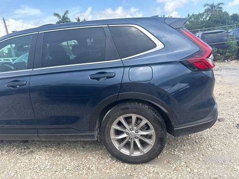 Used 2025 Honda CR-V EX image 9