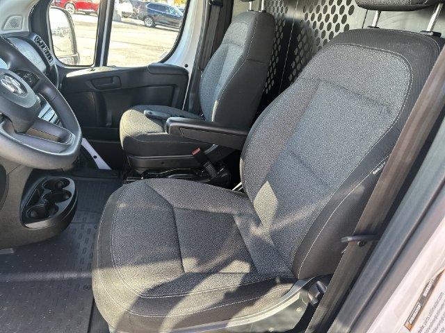 Used 2025 RAM ProMaster 2500 w/ U-Haul Equipment Group FWD image 22