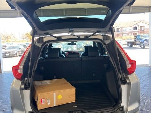 Used 2017 Honda CR-V Touring image 9