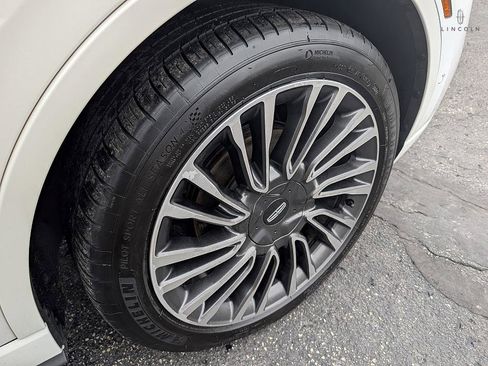 Used 2020 Lincoln Corsair Reserve w/ Equipment Group 202A image 39