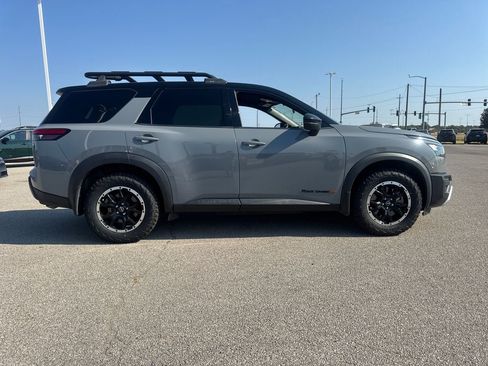 Used 2023 Nissan Pathfinder Rock Creek AWD/4WD image 8