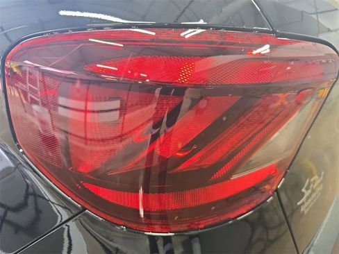 New 2025 Hyundai Venue SEL image 36