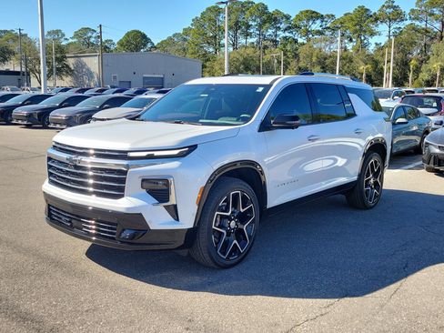 Used 2025 Chevrolet Traverse High Country w/ LPO, Floor Liner Package image 3