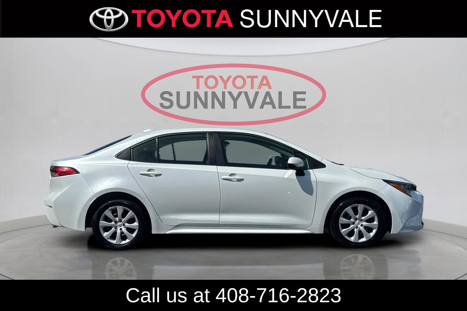 Used 2025 Toyota Corolla LE FWD image 9
