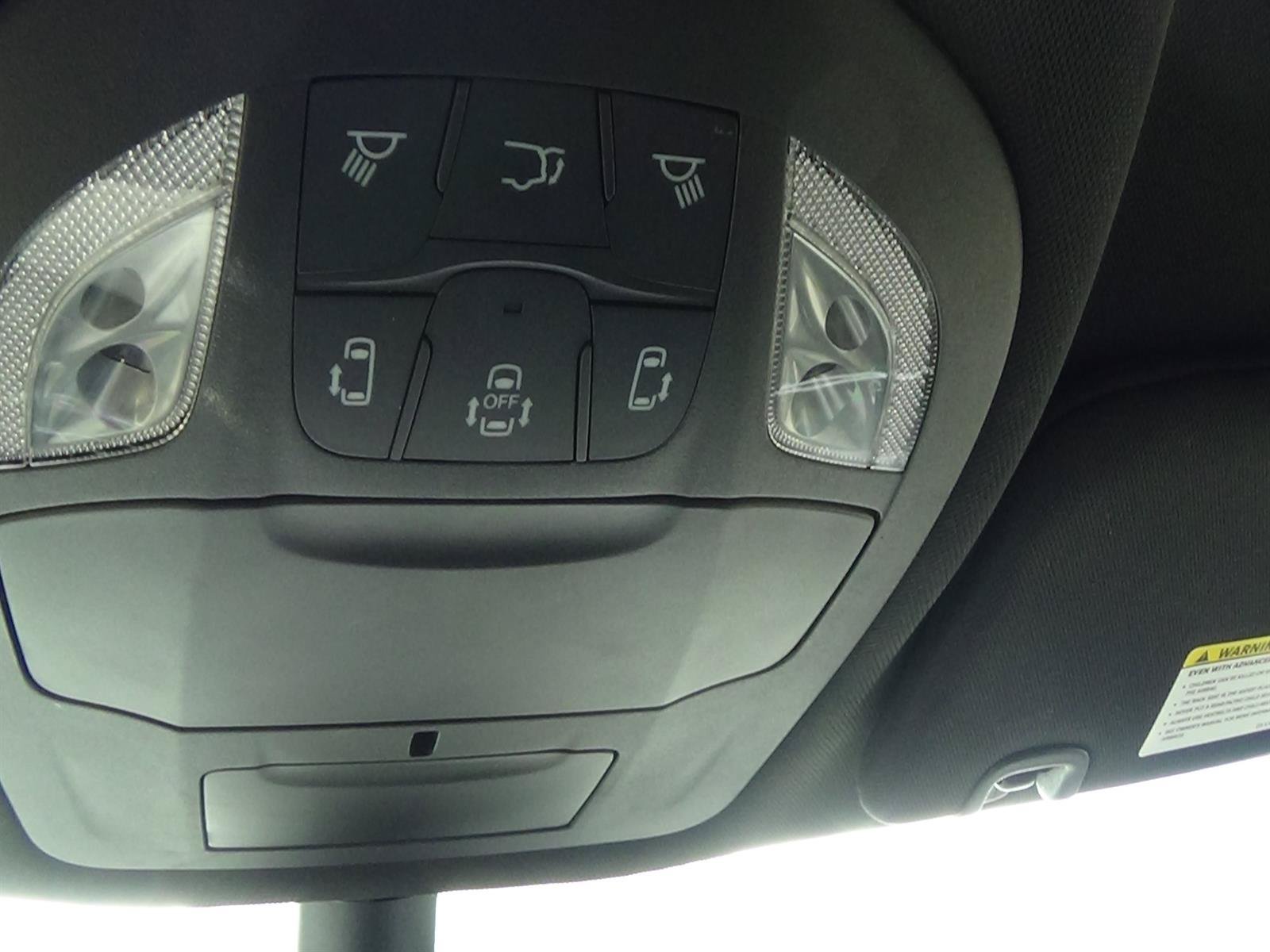 Certified 2025 Chrysler Pacifica Select FWD image 27