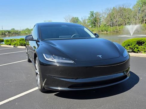 Used 2025 Tesla Model 3 Long Range RWD image 15