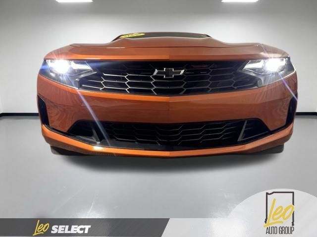 Used 2022 Chevrolet Camaro LT RWD image 2