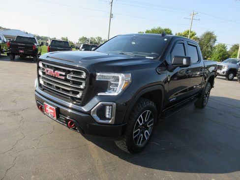 Certified 2021 GMC Sierra 1500 AT4 w/ AT4 Premium Package AWD/4WD image 15