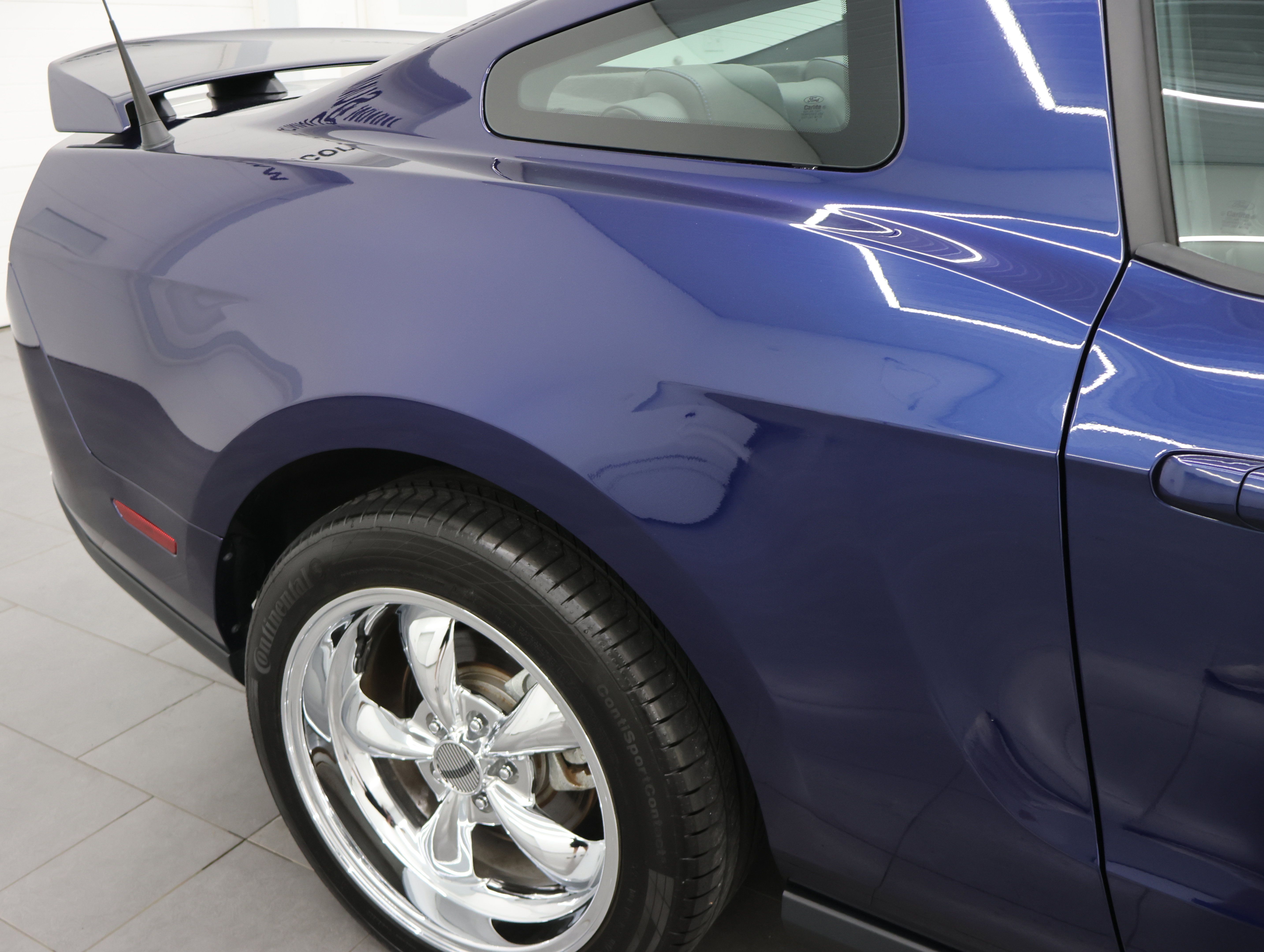 Used 2010 Ford Mustang GT RWD image 24