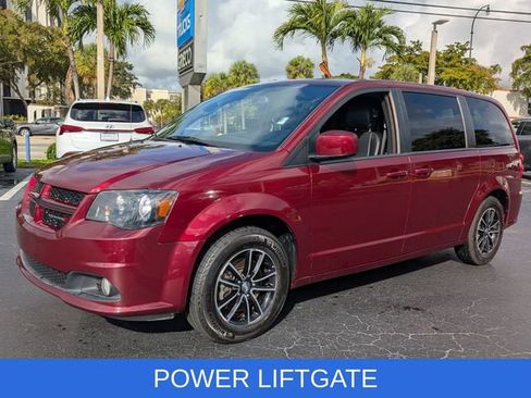Used 2018 Dodge Grand Caravan GT image 3