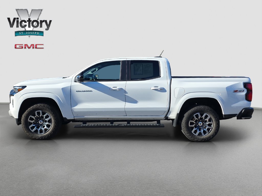 Used 2024 Chevrolet Colorado Z71 w/ Z71 Convenience Package 2 AWD/4WD image 6
