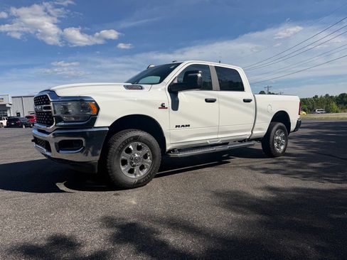 Used 2024 RAM 2500 Big Horn AWD/4WD image 8